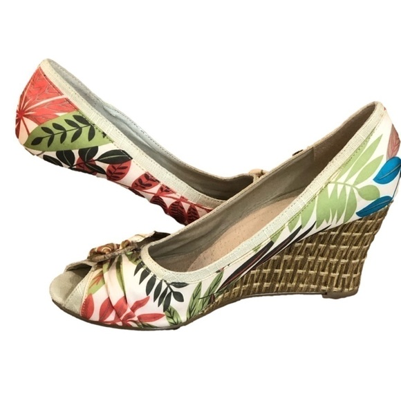 RESTRICTED tropical print peep-toe espadrilles. Leather and fabric. Size 9 - Picture 2 of 7